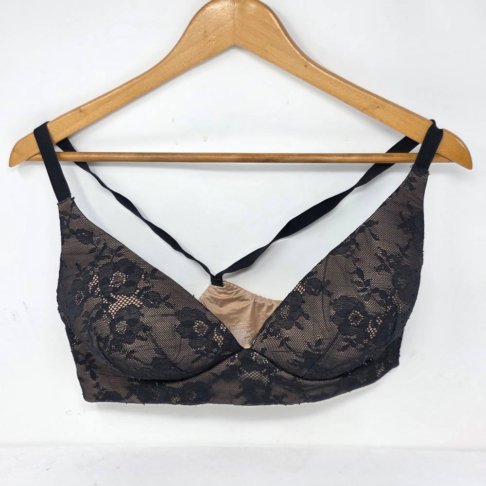Victoria's Secret Body by Victoria Lightly Lined Plunge Bra Black Lace 38D